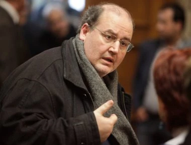 Αργά το θυμήθηκε ο Νίκος Φίλης: «Μείζον το θέμα των συντάξεων, πρέπει να το επαναδιαπραγματευθούμε»